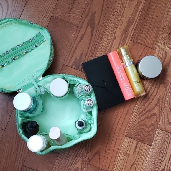 leaf  makeup/toiletry bag. - Picture 7 of 14